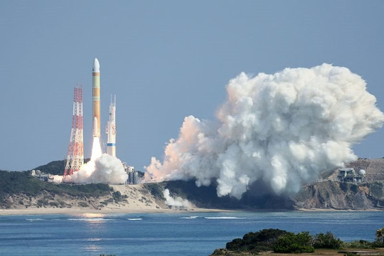 Tham vọng soán ngôi SpaceX của Elon Musk gặp trở ngại: Nhật Bản “rớt nước mắt” khi phải cho tên lửa tự hủy, lao thẳng xuống biển vì sự cố