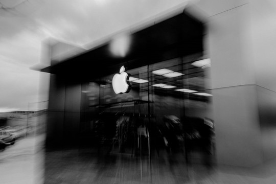 'Chúa tể hắc ám' Apple: Đối tác sợ tới mức không dám nhắc tên, tự tạo ra 'luật rừng' bất di, bất dịch trong giới công nghệ