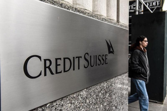 Credit Suisse chấp nhận bán mình cho đối thủ với giá 3,2 tỷ USD