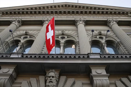 Ngân hàng trung ương Thuỵ Sĩ tăng lãi suất 0,5%, mặc tình trạng hỗn loạn của Credit Suisse