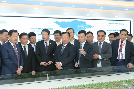 VSIP kí hợp tác phát triển khu công nghiệp với 9 tỉnh thành Việt Nam