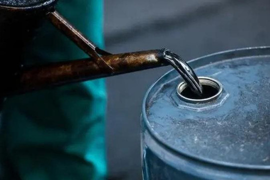 Điều gì khiến Ấn Độ 'khát' dầu mỏ của Nga đến vậy?