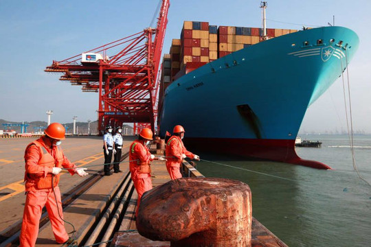 Sức mạnh tuyệt đối của Trung Quốc trong ngành cảng biển: Đổ 40 tỷ USD để trở thành ông trùm ‘dỡ hàng’, doanh nghiệp phương Tây có muốn dịch chuyển sản xuất cũng khó