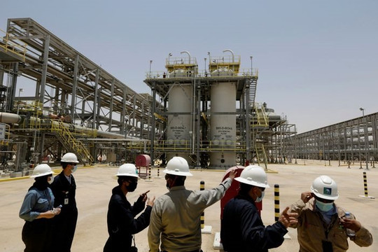 Đằng sau quyết định cắt sản lượng của Ả Rập Xê Út cùng OPEC+: Muốn đưa giá dầu lên 100 USD/thùng, cần tiền để tài trợ cho dự án 7 nghìn tỷ USD? 