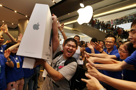 Apple trong 'canh bạc' nói lời chia tay Trung Quốc: Khéo léo giảm dần sản phẩm 'Made in China', nhưng không làm 'mất lòng' ai 