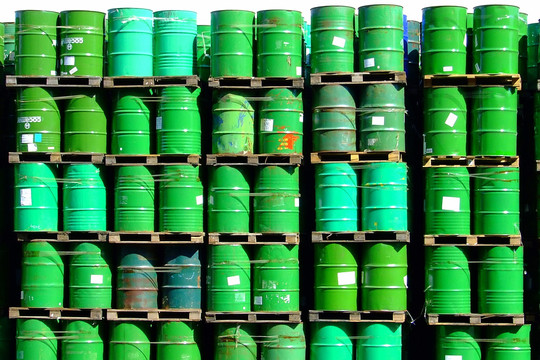 Giá dầu tăng 20% trong 2 tuần, Việt Nam ảnh hưởng ra sao?