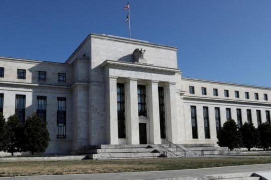 Bloomberg: Lãi suất sắp đạt đỉnh, Fed và các NHTW sẽ sớm đồng loạt cắt giảm lãi suất