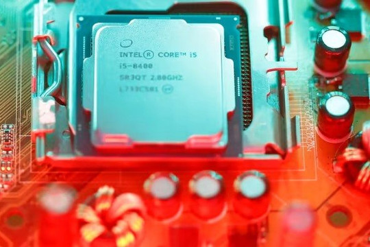 Intel loay hoay trong cuộc chiến chip: Bị TSMC, Samsung vượt mặt, khó khăn nhưng vẫn cố mở thêm nhà máy, dừng không được, tiếp tục cũng chẳng xong