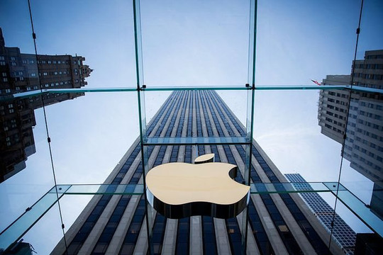 Cú bắt tay bom tấn giữa Apple và Goldman Sachs: Không màng tới lợi nhuận, mục tiêu là 'nhốt' 2 tỷ người dùng iPhone trong hệ sinh thái khổng lồ, đe doạ ngân hàng truyền thống