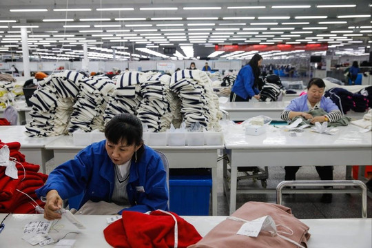 "Tin không vui" bủa vây kinh tế Trung Quốc: Các nhà máy cắt giảm nhân sự với tốc độ nhanh nhất từ đầu năm tới nay