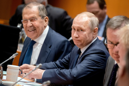 Đàm phán then chốt đổ vỡ vì Moscow không nhượng bộ, "cứu tinh" hàng đầu của dầu Nga hứng đòn đau đớn