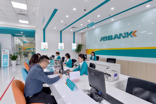 Trích lập dự phòng rủi ro thấp, liệu bộ "đệm an toàn" của ABBank có quá mỏng? 