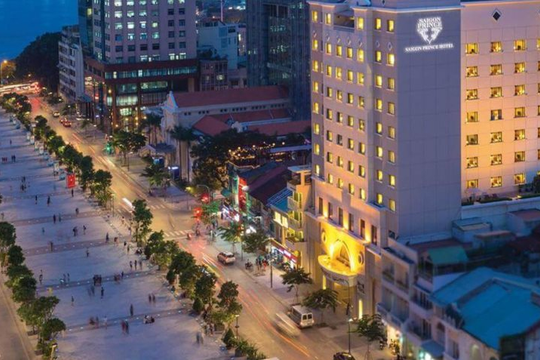 Chủ khách sạn 4 sao Saigon Prince Hotel nằm đắc địa trên phố đi bộ Nguyễn Huệ tiếp tục báo lỗ hơn 182 tỷ đồng 