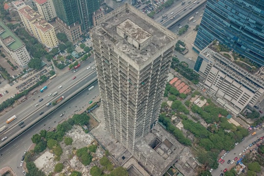 “Lận đận” số phận tòa tháp bỏ hoang hơn chục năm bên cạnh tòa Keangnam: Từng muốn bán trị giá hàng nghìn tỷ đồng nhưng không thành, nay “xin” hồi sinh 
