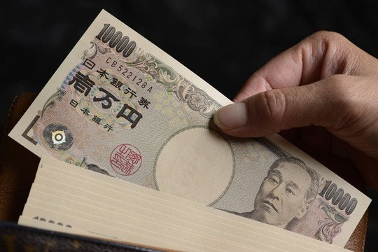 Đồng Yen của Nhật Bản mất giá kỷ lục so với đồng Franc của Thụy Sỹ