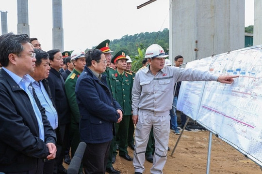 Hàng loạt điểm nghẽn “kéo lùi” tiến độ dự án cao tốc Bắc Nam đoạn Diễn Châu – Bãi Vọt

