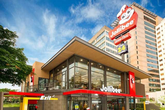 Từ bỏ Phở 24, Jolibee vẫn lãi lớn tại Việt Nam với 157 cửa hàng đồ ăn nhanh trong khi nhiều "ông lớn fast food" khác chật vật cạnh tranh với bún, phở, bánh mỳ