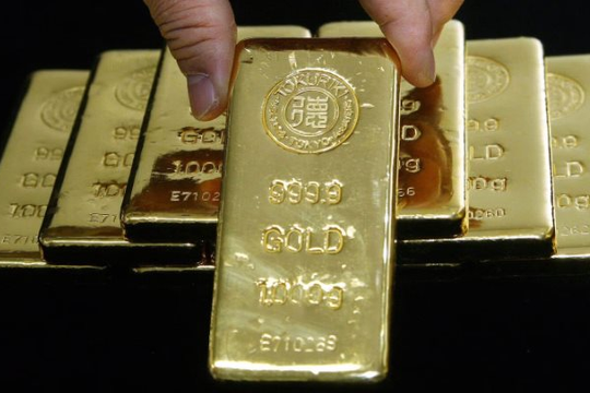 Các nhà phân tích bi quan về giá vàng, sợ đà bán tháo chưa dừng lại