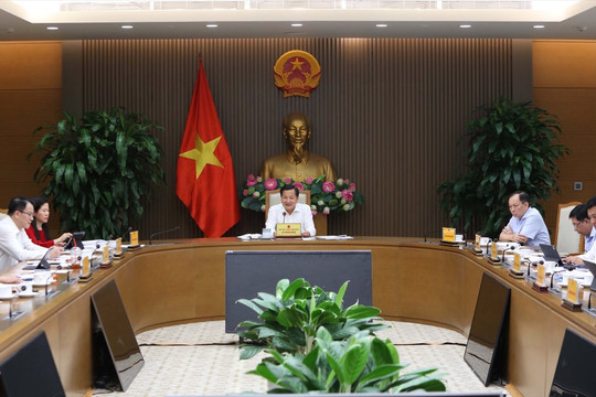 Phó Thủ tướng Lê Minh Khái đề nghị NHNN và hệ thống ngân hàng tiếp tục hạ lãi suất 