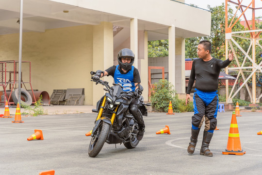 Khóa học kỹ năng lái xe an toàn đầu tiên từ Revzone Yamaha Motor