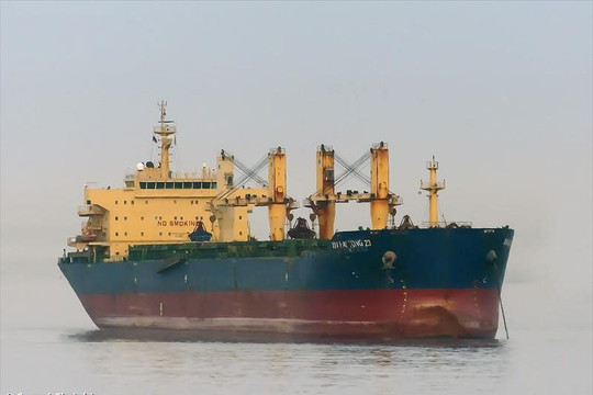 Bi kịch đã không xảy ra: Con tàu mắc cạn trên kênh đào Suez được giải cứu sau 1 tiếng và 16 phút