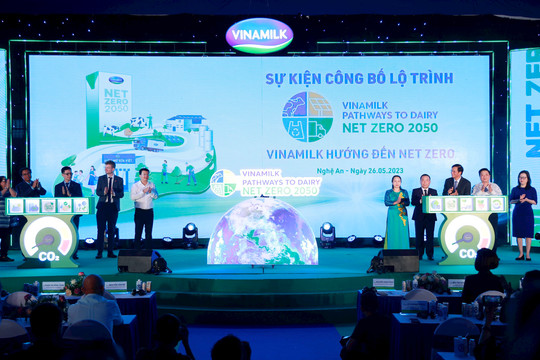 Vinamilk công bố lộ trình tiến đến Net Zero 2050, trở thành công ty sữa đầu tiên tại Việt Nam có nhà máy, trang trại đạt trung hoà carbon