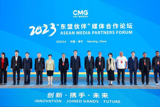 Đài Trung ương Trung Quốc giới thiệu công nghệ phòng phát sóng AI, thúc đẩy hợp tác truyền thông với ASEAN