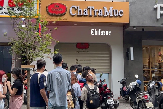 ChaTraMue - Chuỗi trà sữa "cứ đến Thái Lan là phải uống" đã đổ bộ TP.HCM: Vừa khai trương đã thông báo đóng sớm vì quá tải đơn, giới hạn khách mua không quá 8 ly