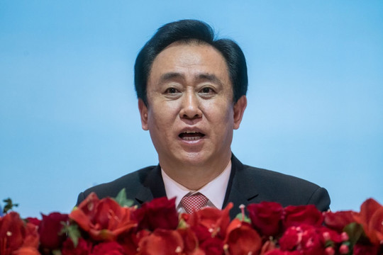 ‘Chuyện lạ’ ở Trung Quốc: Loạt ‘ông trùm’ bất động sản tưởng ‘ngã ngựa’ nhưng vẫn nhận hàng tỷ USD cổ tức và tiếp tục lãnh đạo công ty