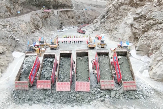 Trung Quốc chính thức khởi công đập thủy điện đá đổ cao nhất thế giới: Dự kiến tạo ra 9 tỷ kWh điện, chiều cao 239 mét cùng chi phí khủng hơn 100 nghìn tỷ đồng