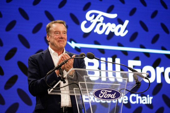 Chủ tịch Ford: 'Mỹ chưa thể cạnh tranh với Trung Quốc về xe điện'