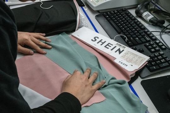 Thế khó của vua thời trang nhanh mới nổi Shein: Cố rũ bỏ mác 'công ty Trung Quốc' nhưng vẫn khiến phương Tây 'nóng mắt'