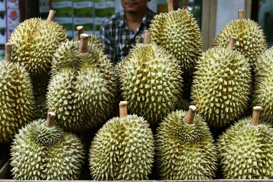 Chuyện kỳ lạ tại thành phố đắt đỏ nhất châu Á: Loại trái cây vua của Việt Nam đang có giá bán chưa đến 24.000 đồng/kg