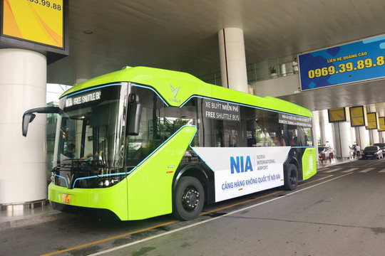 Sân bay Nội Bài lần đầu sử dụng xe bus điện