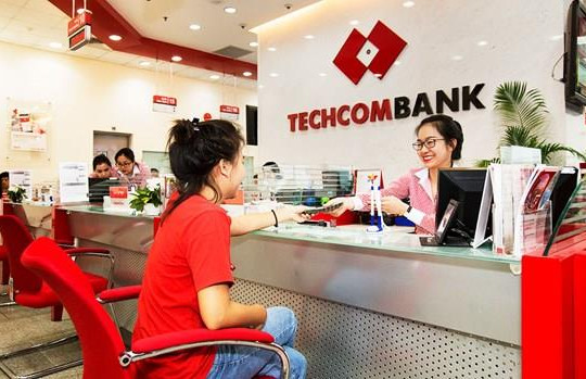 Techcombank mỗi ngày có thêm gần 8.000 khách hàng mới, lợi nhuận 11.300 tỷ đồng sau nửa năm