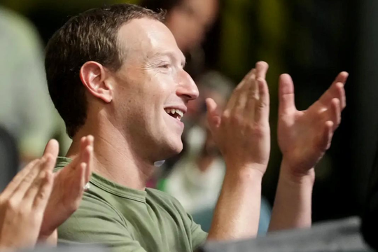 Vận may đã đến với Mark Zuckerberg: Doanh thu sắp tăng trưởng 2 quý liên tiếp, metaverse là tương lai của vũ trụ