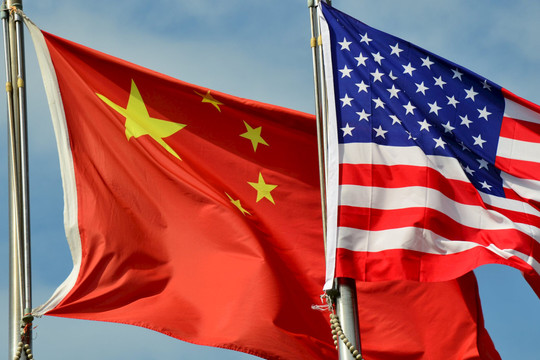 Nửa đầu 2023: Giữa Mỹ và Trung Quốc, hàng Việt Nam xuất khẩu qua nước nào nhiều hơn?