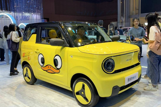 Tập đoàn Geely có thương hiệu chuẩn bị vào Việt Nam sở hữu mẫu xe điện mini với ngoại hình gấu trúc 'nhìn là yêu', giá chỉ hơn 130 triệu đồng
