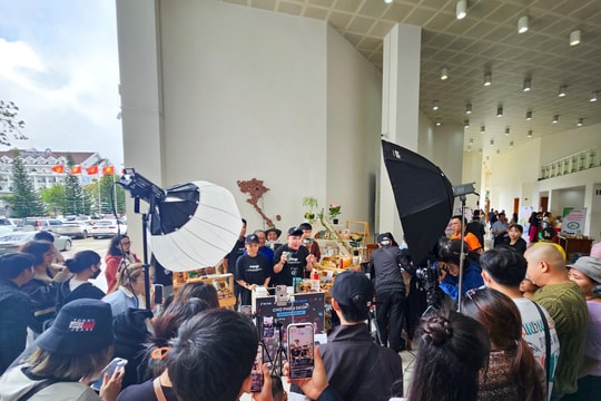 Lâm Đồng đưa rau củ quả, cà phê lên TikTok: Gần 2.000 orders, thu về xấp xỉ 11.000 USD trong ngày