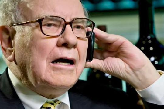 'Gà đẻ trứng vàng' của Warren Buffett: Không cần động tay cũng được hưởng lợi, bảo sao tỷ phú liên tục mua vào và hiện cổ phiếu này đã chiếm gần một nửa danh mục