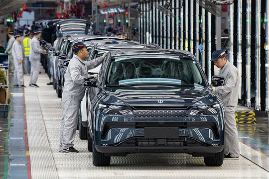 Trung Quốc gây choáng: 10 năm trước lượng xe xuất khẩu 1 năm chỉ bằng Đức bán trong 1 tháng, giờ ‘sang tay’ hơn 10.000 chiếc/ngày