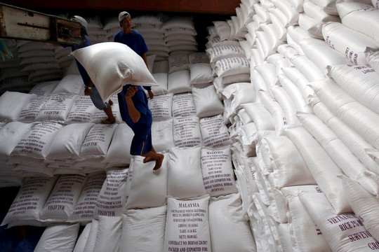 Giá gạo tăng kỷ lục, châu Á đứng trước nguy cơ gặp "cơn bão hoàn hảo"