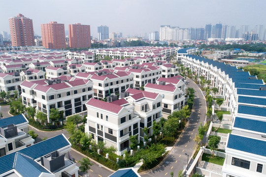 Chuyên gia lý giải sự chênh lệch giá bất động sản giữa  phía Đông và phía Tây Hà Nội