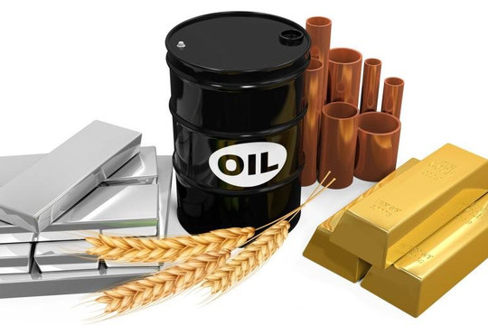 Thị trường ngày 24/8: Giá dầu giảm 1%, vàng lên cao nhất 2 tuần, đồng, quặng sắt, cao su, đường, cà phê, ngũ cốc đồng loạt tăng
