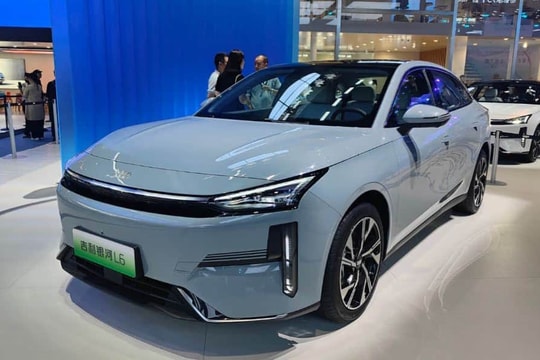 Mẫu sedan hybrid 'đẹp như vẽ' đối đầu Kia K3: Giá từ 420 triệu, tiêu thụ chưa đến 5L/100 km