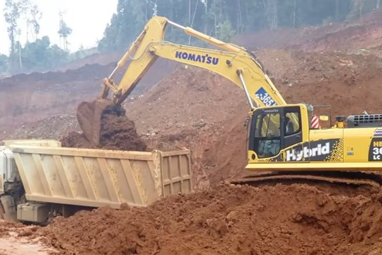 “Nước chảy chỗ trũng”: Toyota, Komatsu và nhiều gã khổng lồ Nhật Bản khác hưởng lợi lớn từ đồng yên mất giá