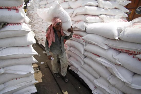 Sau Ấn Độ, thêm một quốc gia châu Á bất ngờ tuyên bố cấm xuất khẩu đường dù vụ mía bội thu, giá đường tăng kỷ lục 