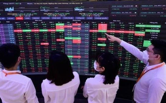 Những cổ phiếu nào sẽ thu hút dòng tiền ngoại nếu chứng khoán Việt Nam được nâng hạng lên thị trường mới nổi?