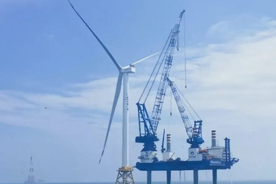 Lắp ‘ngon ơ’ turbine gió khổng lồ ngoài khơi chỉ trong vòng 30 tiếng, Trung Quốc khiến thế giới ngỡ ngàng bởi chiến thuật xây dựng độc đáo