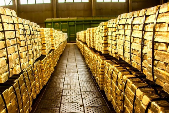 Cơn ‘cuồng’ mua vàng của quốc gia này vẫn chưa kết thúc: Đã mua 188 tấn trong 7 tháng đầu năm, ‘ôm’ tổng cộng hơn 2.100 tấn vàng dự trữ